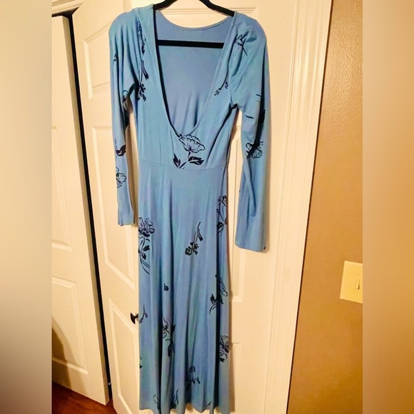 Free People Midi Dress. Size Medium. Retails for $148 - Picture 2 of 6
